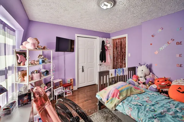 Additional image 23 of 102 Neil Ave