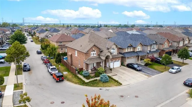 Additional image 50 of 56 Pelech Cres