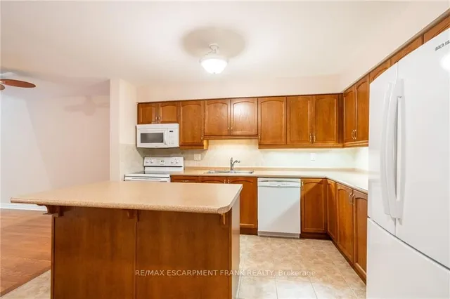 Additional image 19 of 50 Grovetree Tr