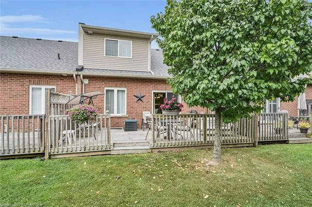 Additional image 38 of 69 Mapleleaf Trail