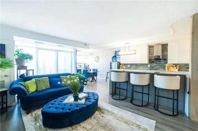 Additional image 6 of 500 GREEN Rd Unit 614