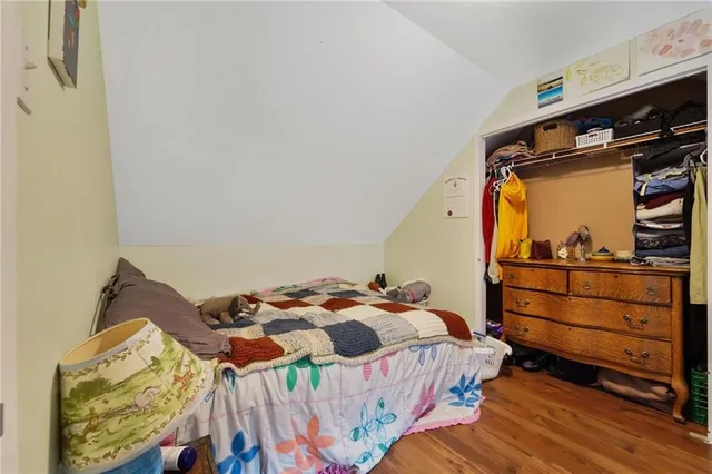 Additional image 21 of 105 WARD Ave