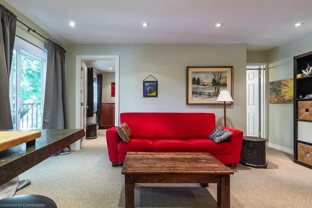 Additional image 33 of 40 Robinson St Unit 307