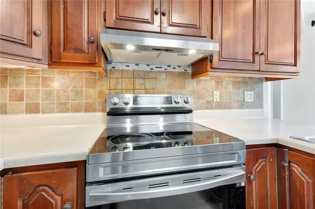 Additional image 14 of 210 BLUEBELL Cres