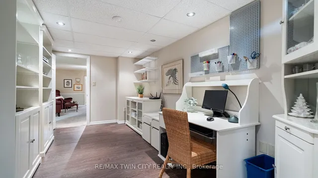 Additional image 23 of 137 Thoroughbred Blvd