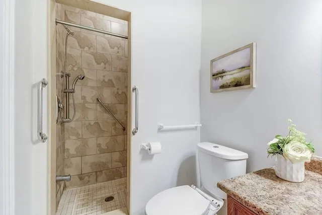 Additional image 11 of 4 TRUEDELL Cir