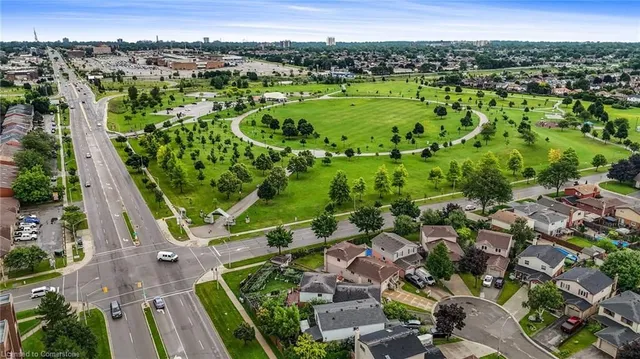 Additional image 8 of 2 Mark Pl