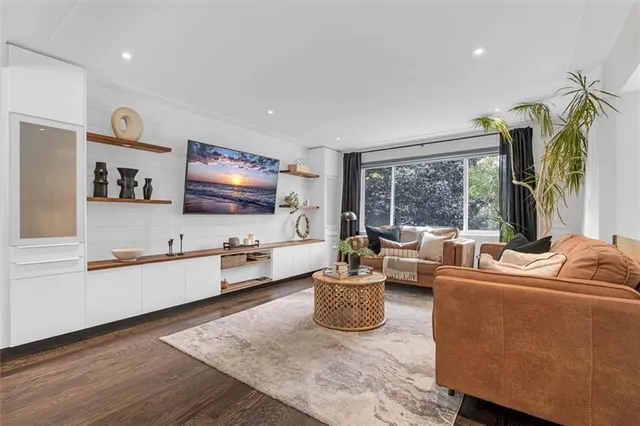 Additional image 5 of 46 TERRACE Dr