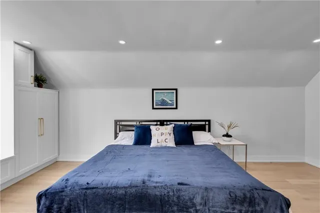 Additional image 23 of 1 ATHENS St