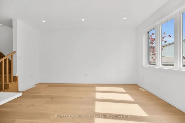 Additional image 20 of 35 Kingfisher Dr