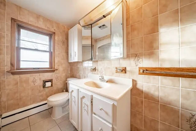 Additional image 24 of 63 DEERHURST Rd