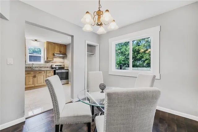 Additional image 19 of 149 WEIR St