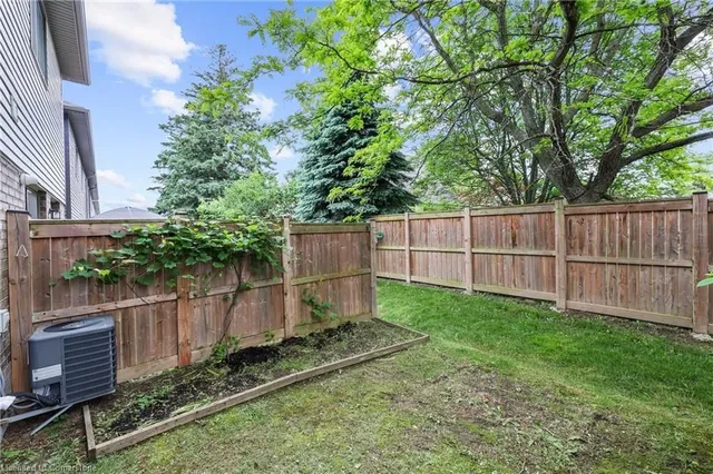 Additional image 37 of 377 Glancaster Rd Unit 3