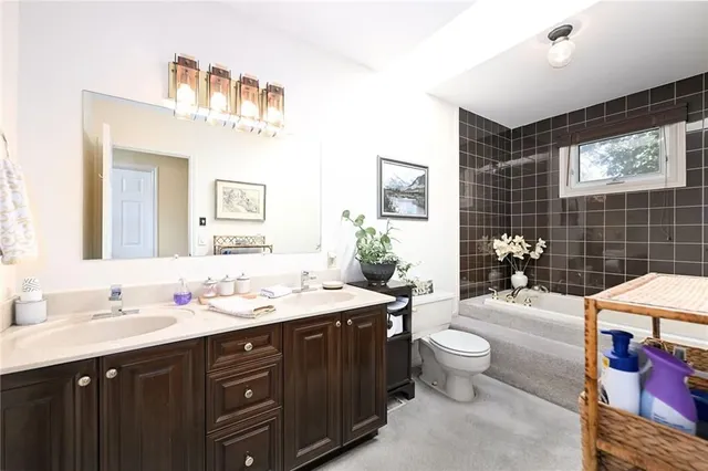 Additional image 25 of 38 LAKEGATE Dr