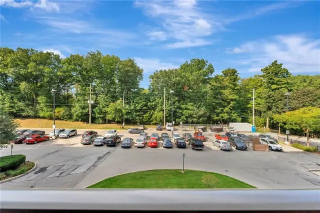 Additional image 13 of 1966 MAIN St Unit 507