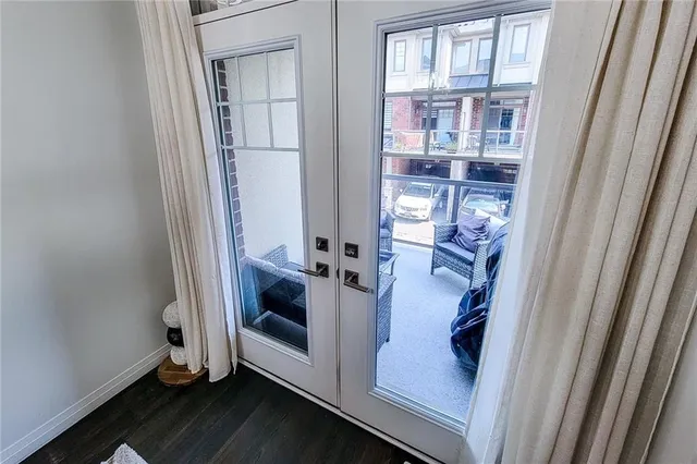 Additional image 13 of 8 SHOWERS Lane