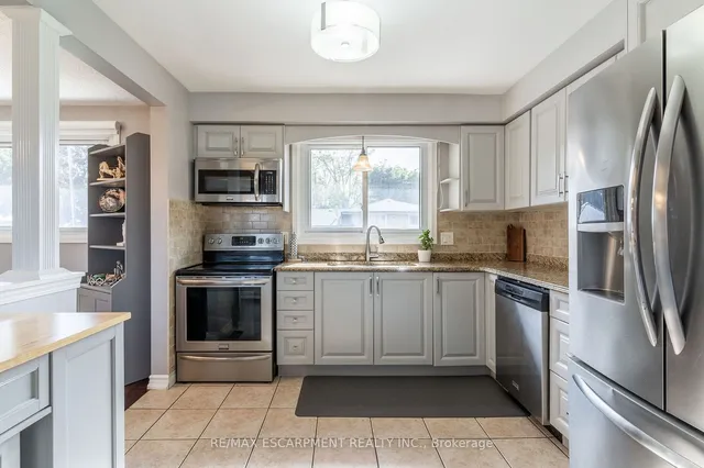 Additional image 12 of 59 REGENT Ave