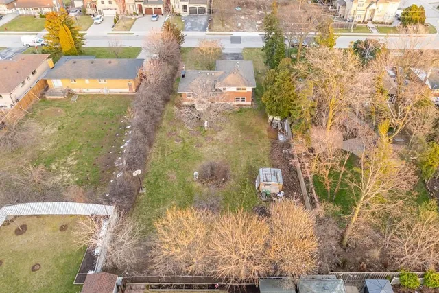 Additional image 36 of 63 DEERHURST Rd