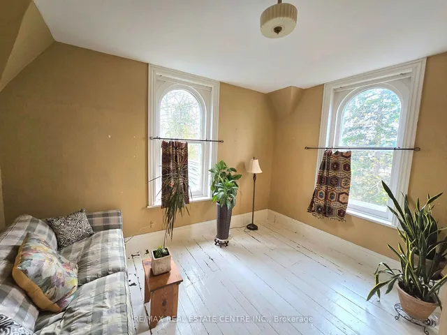 Additional image 18 of 340 Dundas St