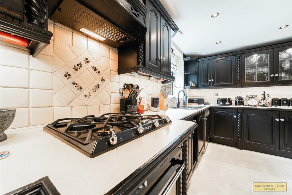 Additional image 100 of Beardwood Drive, Blackburn