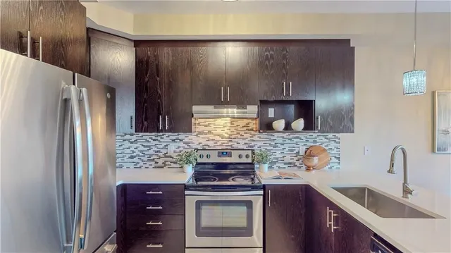 Additional image 16 of 250 LORMONT Blvd