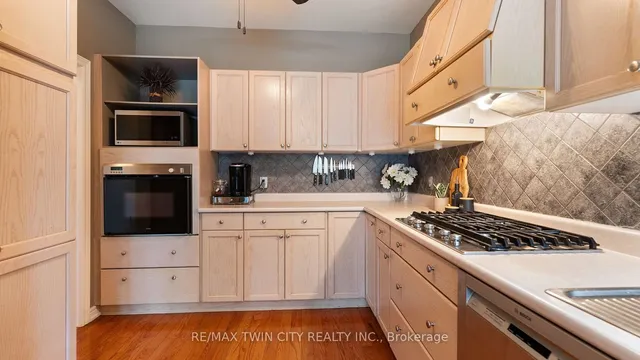 Additional image 20 of 137 Thoroughbred Blvd