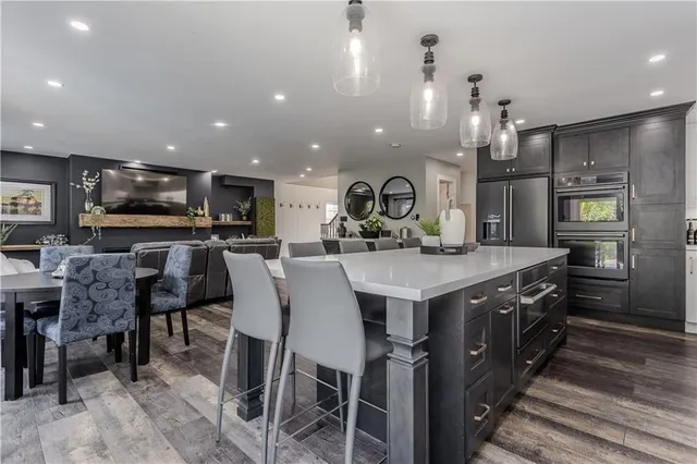 Additional image 22 of 96 LAURENDALE Ave