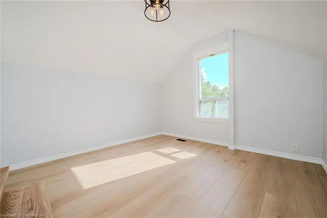 Additional image 17 of 294 Emerald St