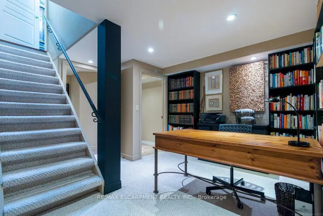 Additional image 26 of 858 Montgomery Dr