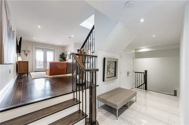 Additional image 31 of 1083 BEACH Blvd