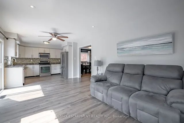 Additional image 9 of 93 BRADLEY Ave