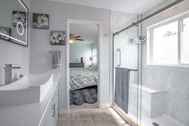 Additional image 19 of 93 BRADLEY Ave