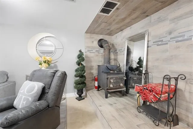 Additional image 32 of 3 BYWOOD Cres