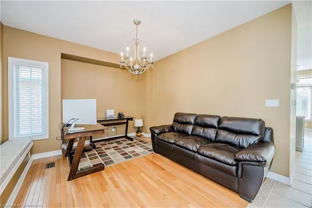 Additional image 6 of 76 Moorland Cres