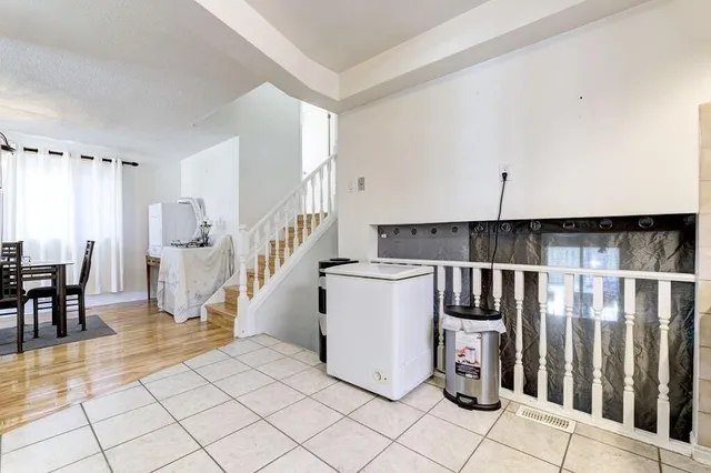 Additional image 17 of 591 TEMPLEMEAD Dr