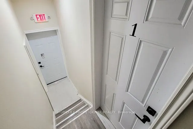 Additional image 30 of 300 Balmoral Ave
