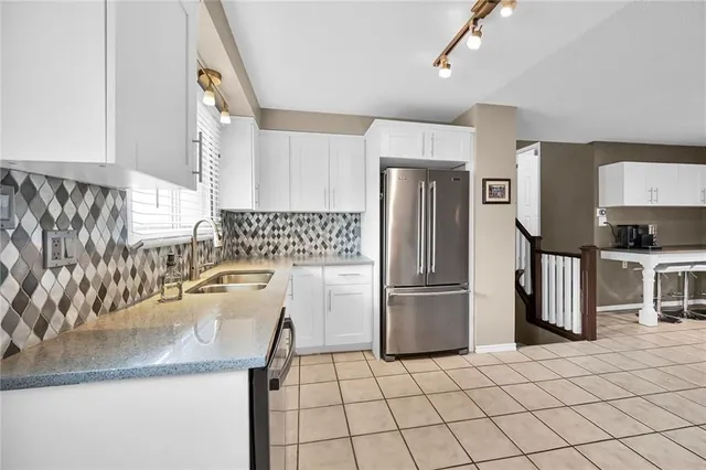 Additional image 17 of 5 RIDELL Cres