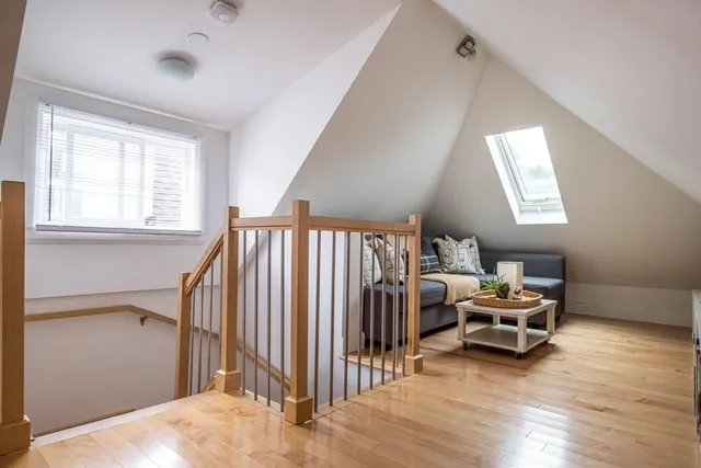 Additional image 34 of 187 CAROLINE St