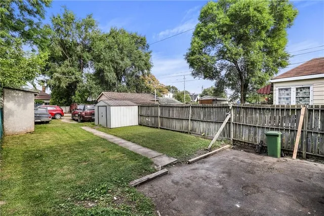 Additional image 35 of 215 STRATHEARNE Ave