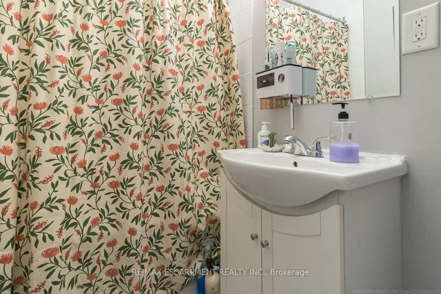 Additional image 13 of 24 Carrick Ave