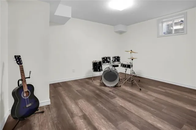 Additional image 33 of 183 CHAMBERS Dr