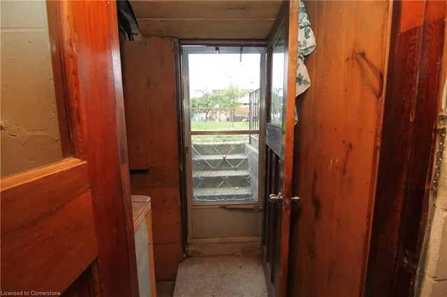 Additional image 29 of 19 Delena Ave