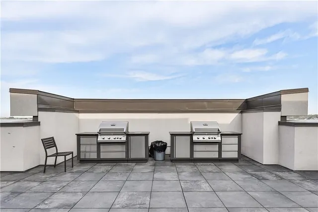 Additional image 26 of 460 DUNDAS St Unit 705