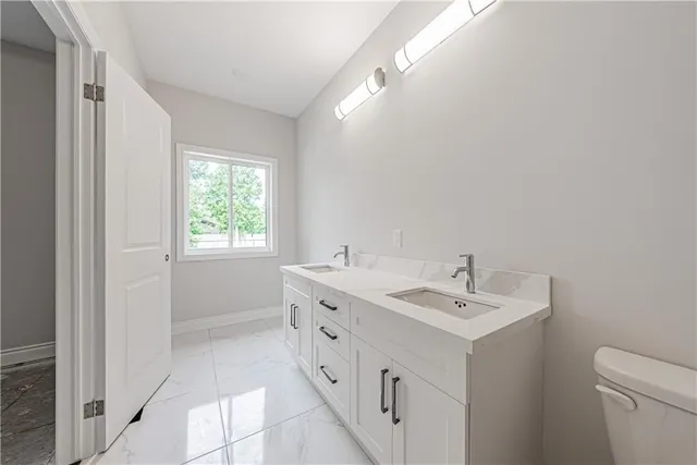 Additional image 18 of 63 CESAR Pl