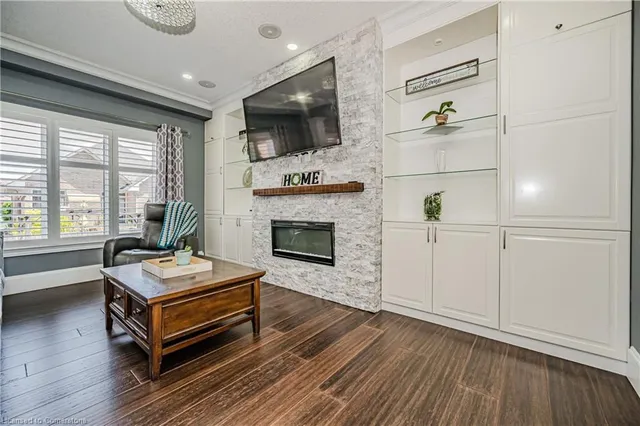 Additional image 40 of 47 Whistler St