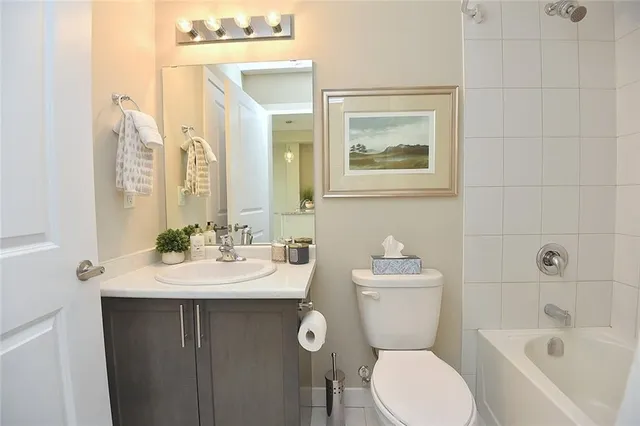 Additional image 24 of 101 SHOREVIEW Pl Unit 214