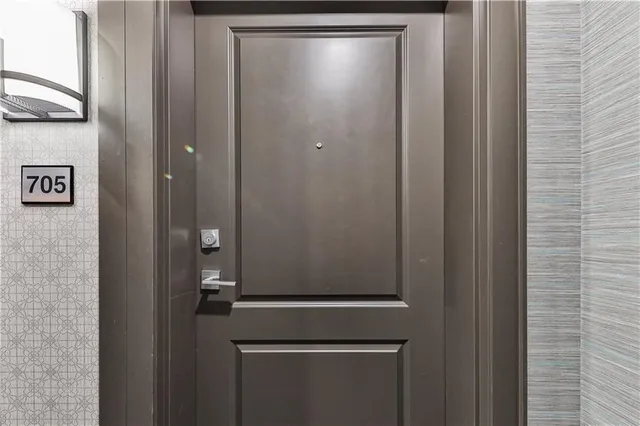 Additional image 4 of 460 DUNDAS St Unit 705