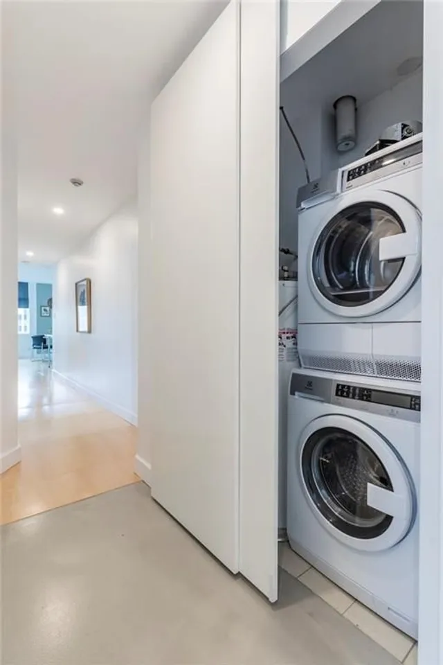 Additional image 28 of 36 JAMES St Unit 702