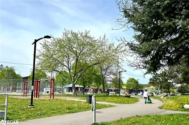 Additional image 14 of 229 Tragina Ave