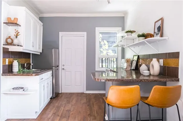 Additional image 14 of 235 YOUNG St